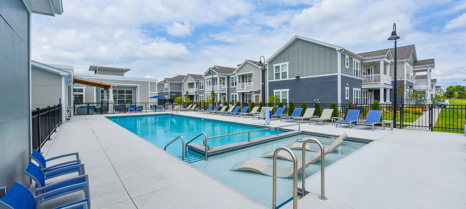 East Louisville, KY Apartments for Rent Springs at La Grange